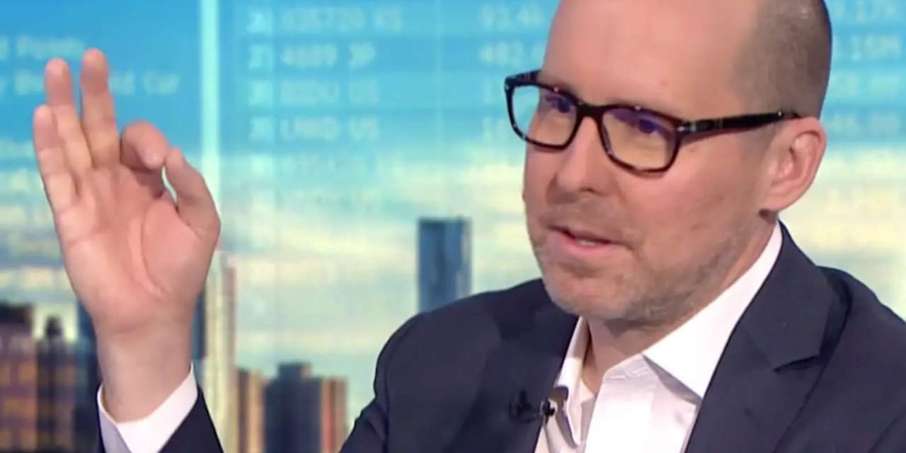 ‘Black Swan’ fund manager Mark Spitznagel expects the stock market to rally further before we hit the ‘worst crash since 1929.’ He explains how investors should think about their portfolios to survive the next few years.