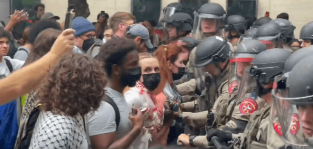 CHAOS – Law Enforcement Officers in Riot Gear as Chaotic Scenes Erupt at Dozens of US College Campuses as Pro-Palestine Protests Intensify