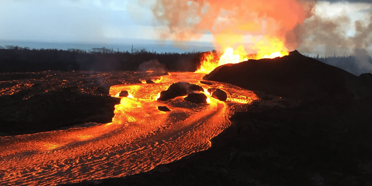 Hawaii Volcano Eruption Warning After Spike in Earthquakes