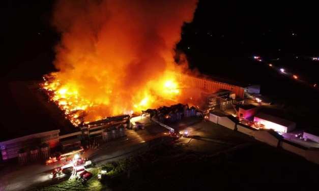 BREAKING: Massive Fire Breaks Out at Illinois Farm Housing OVER 1 MILLION CHICKENS (VIDEO)