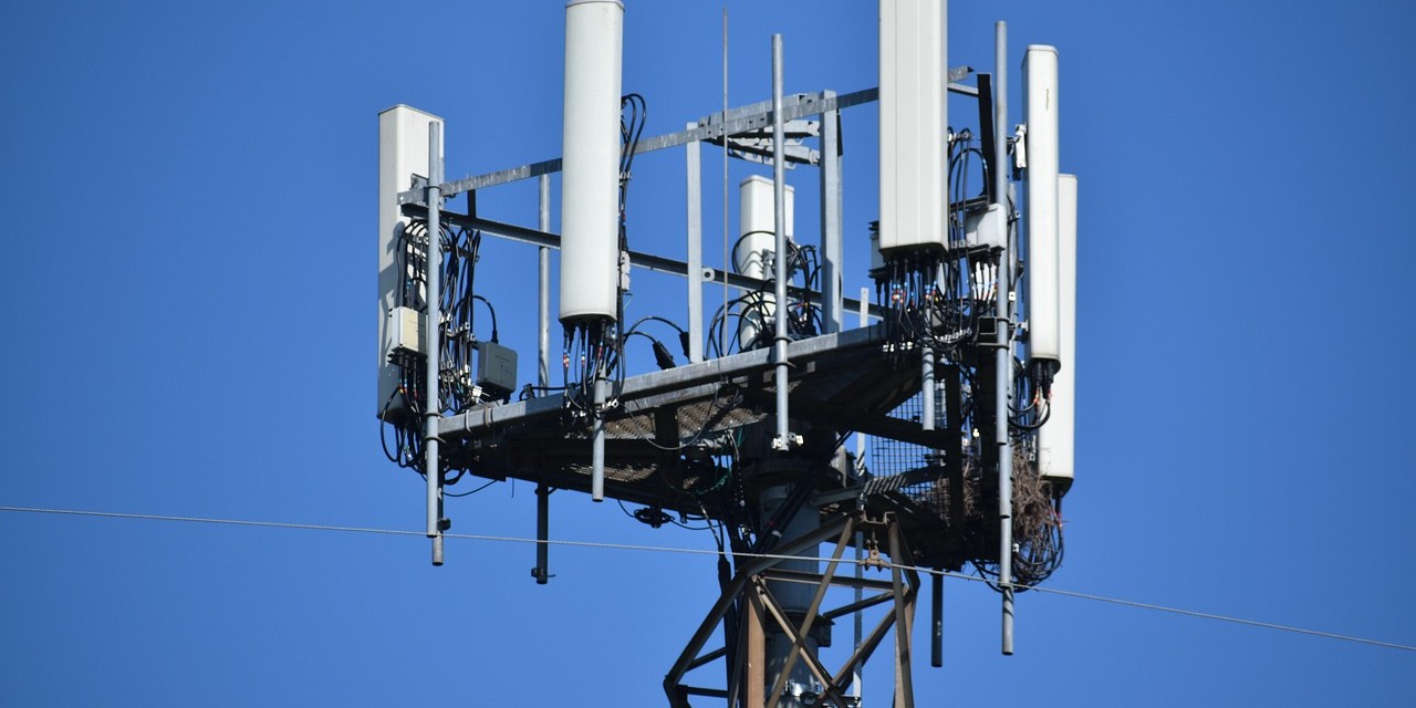 What’s to blame for cell phone service issues after Beryl? It all comes down to power