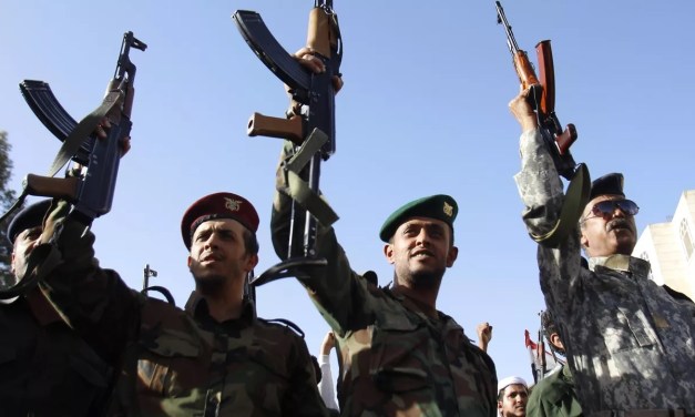 Raging Houthis Target Tel Aviv, Launch Largest Attack on US Warships to Date Amid Lebanon Escalation