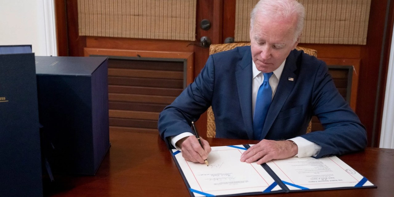 On His Way Out, Biden Issues Executive Order Promoting Digital ID and Mobile Driver’s Licenses